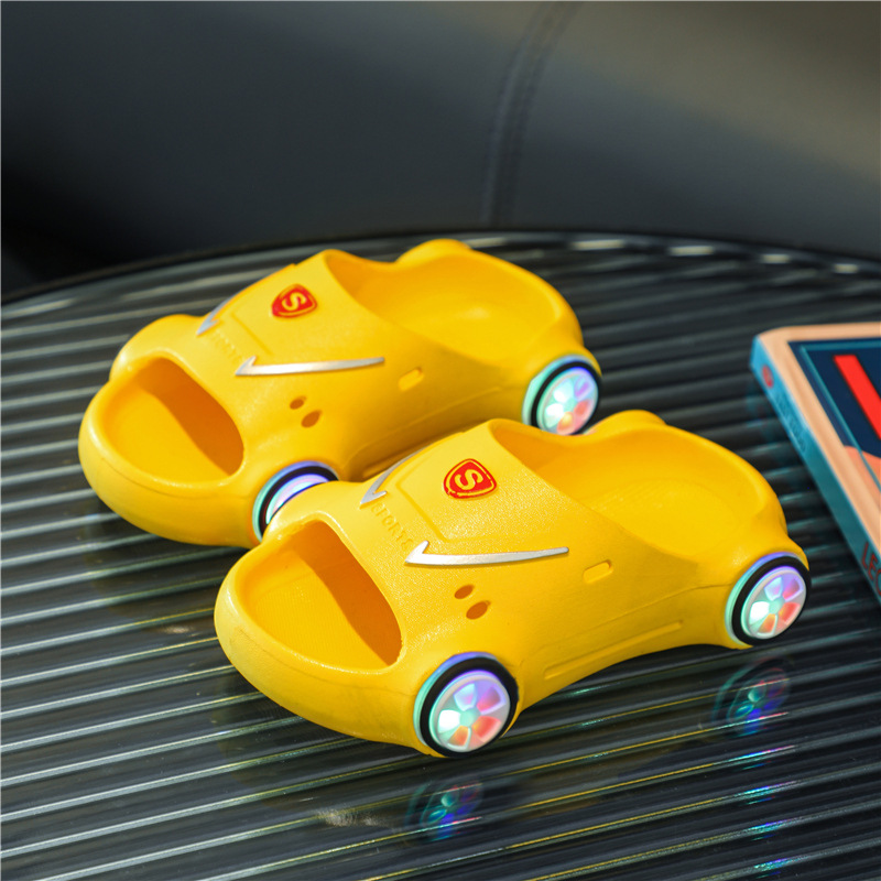 Children's Slippers Summer Slippers for Boys and Girls Luminous Light-up Sports Car Indoor and Outdoor Wear Soft Bottom Non-slip Small and Medium-sized Children's Baby Sandals