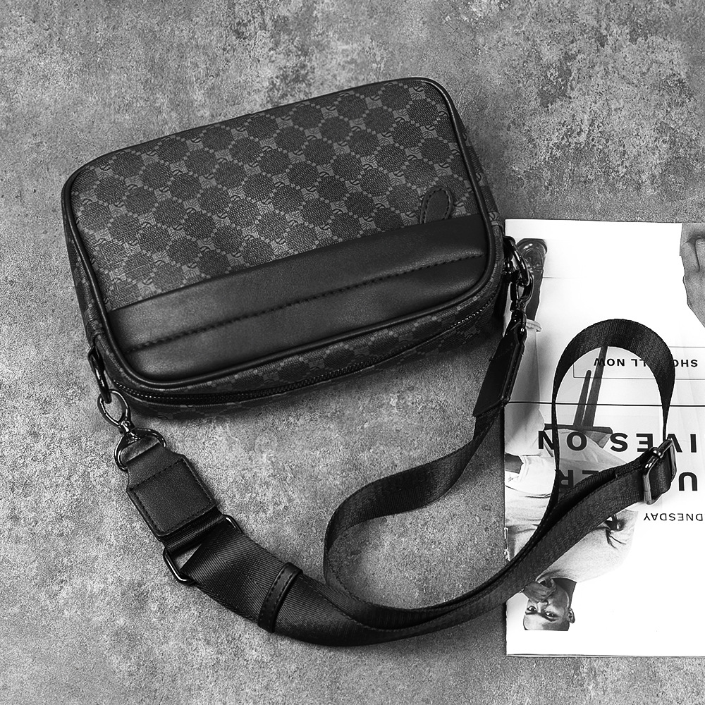 2023 Fashion Casual Trendy Postman Shoulder Bag Plaid Small Crossbody Bag Casual Business Leather Men's Satchel Men's Bag
