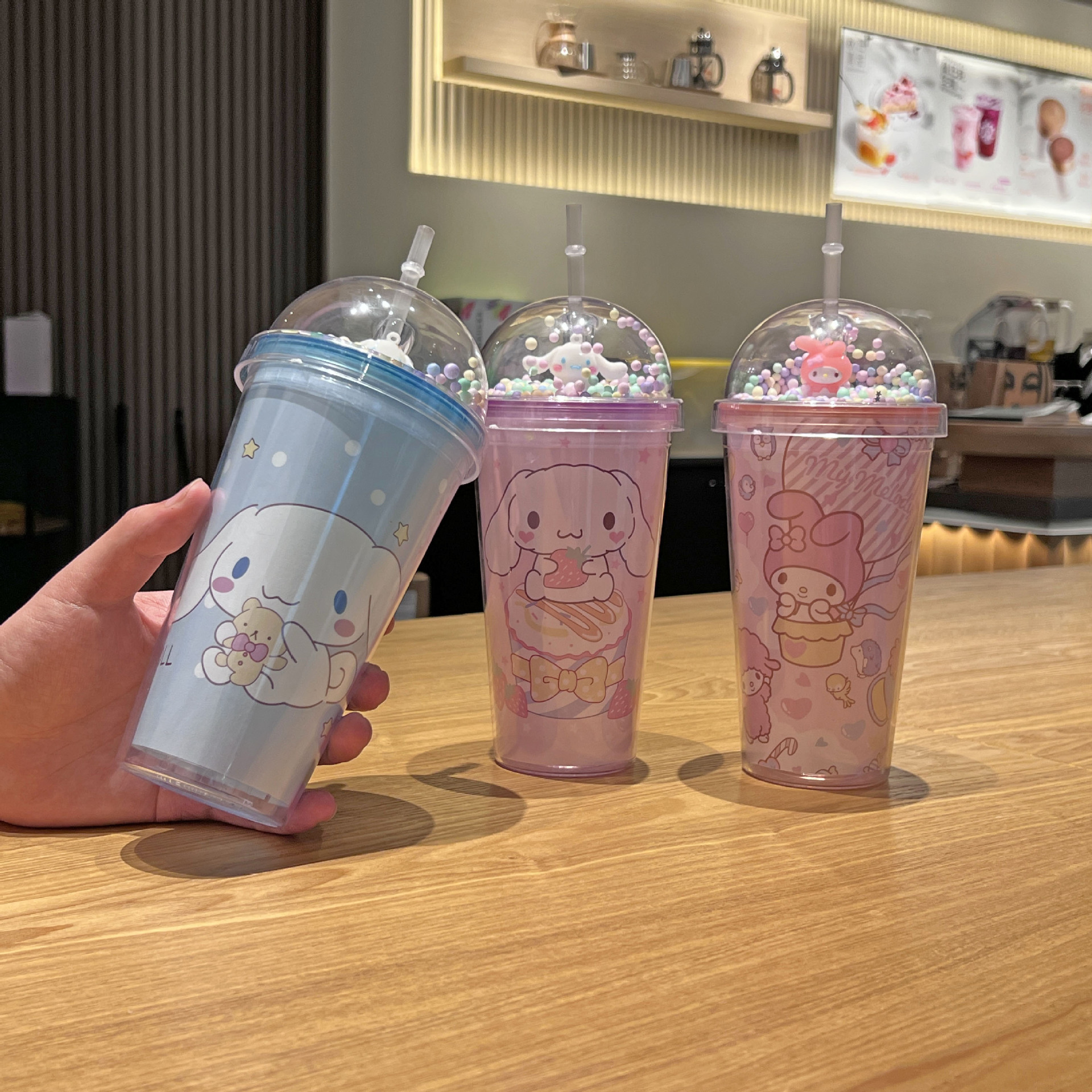 Cross-border new high-looking Sanrio cartoon cartoon plastic water cup straw Cup double-layer Cup sequined ice crushing Cup