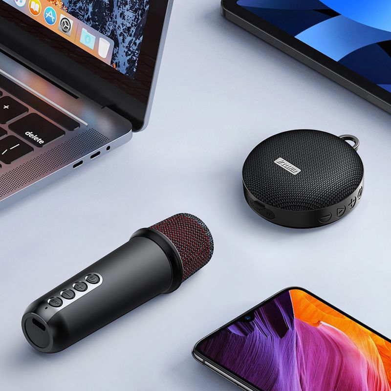 Karaoke Bluetooth speaker outdoor family singing karaoke Bluetooth stereo DSP reverberation with riding bracket