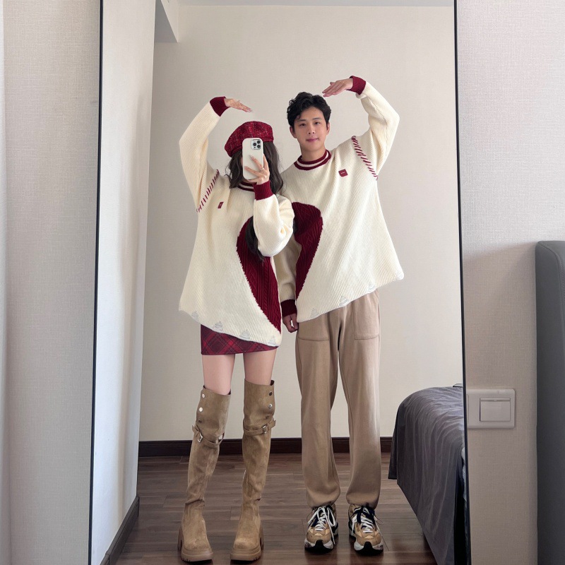 2023 Winter couple wear certificate registration wedding photo autumn and winter love red wedding party engagement sweater