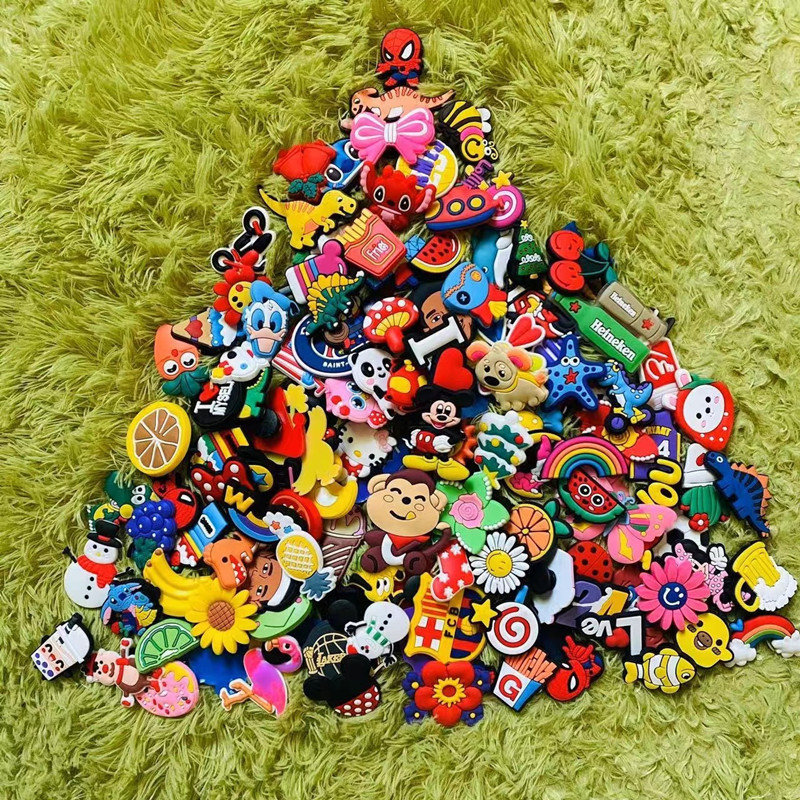 Cross-border hole shoes flower shoe buckle diy accessories croc shoes flower 50 100 not repeated random mixed spot