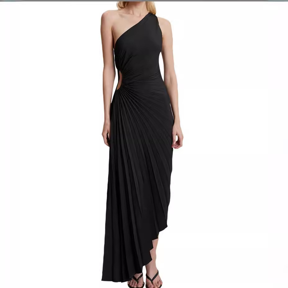 2023 European and American women's cross-border Amazon explosions new one-shoulder diagonal collar pleated hollow dress (satin)