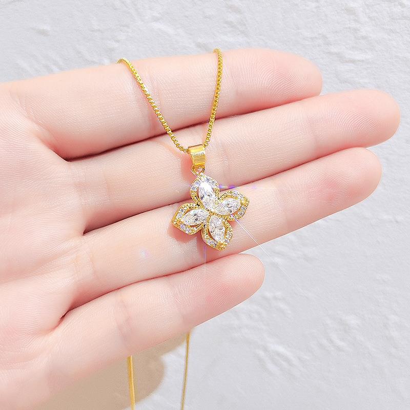 Women's Fashionable New Low-End Luxury Minority Sweater Chain Necklace with High-End Lock Chain and Ins Trend Pendant