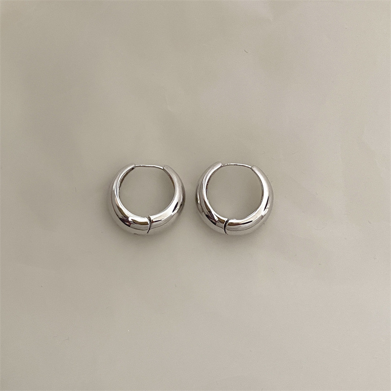 Plain ring earrings 925 silver needle women's simple elegant ins cold style niche hip hop European and American circle fashion Men's earrings