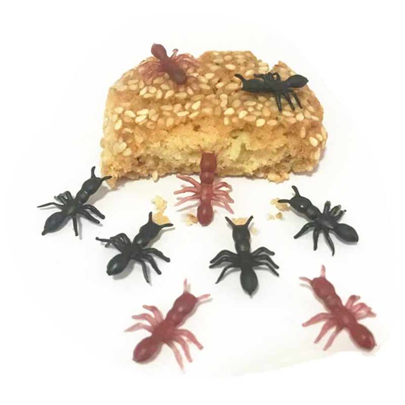 Plastic little ants Halloween April Fool's Day creative new strange funny little toy insect model simulation ants