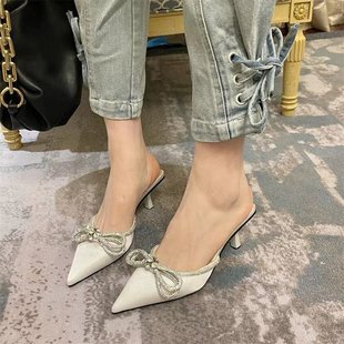 European and American Foreign Trade Thin Heel Middle Heel Baotou Half Slippers Women's Rhinestone Bow Pointed Fashion Slippers High Heel Outer Wear Sandals
