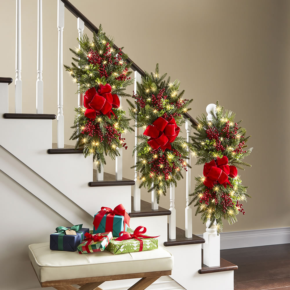 2022 Christmas Swag Flower Ring Wall Door and Window Hanging Berry Pine Cone Bow Hanging Decorations Door Wall Stairs Garland Decoration_voghion.com