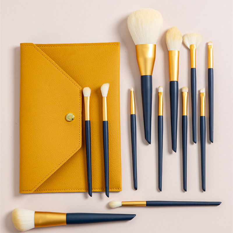 Ermu Same Style Grape Star Cosmetic Brush Set Beginners Cangzhou Soft Wool Powder Brush Eye Shadow Brush Blush Highlight Brush