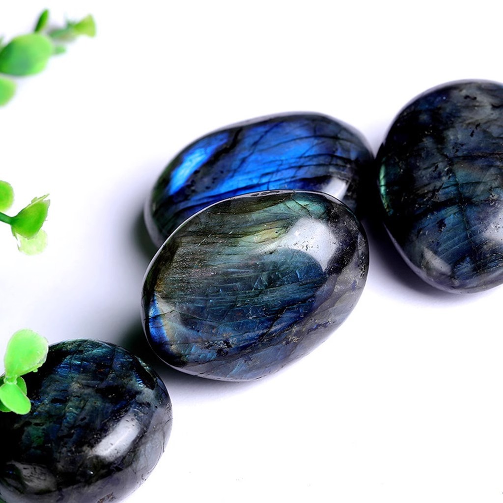 Madagascar natural gray Moonstone labradorite stone with shape playing ornaments wholesale Crystal Moonstone original stone