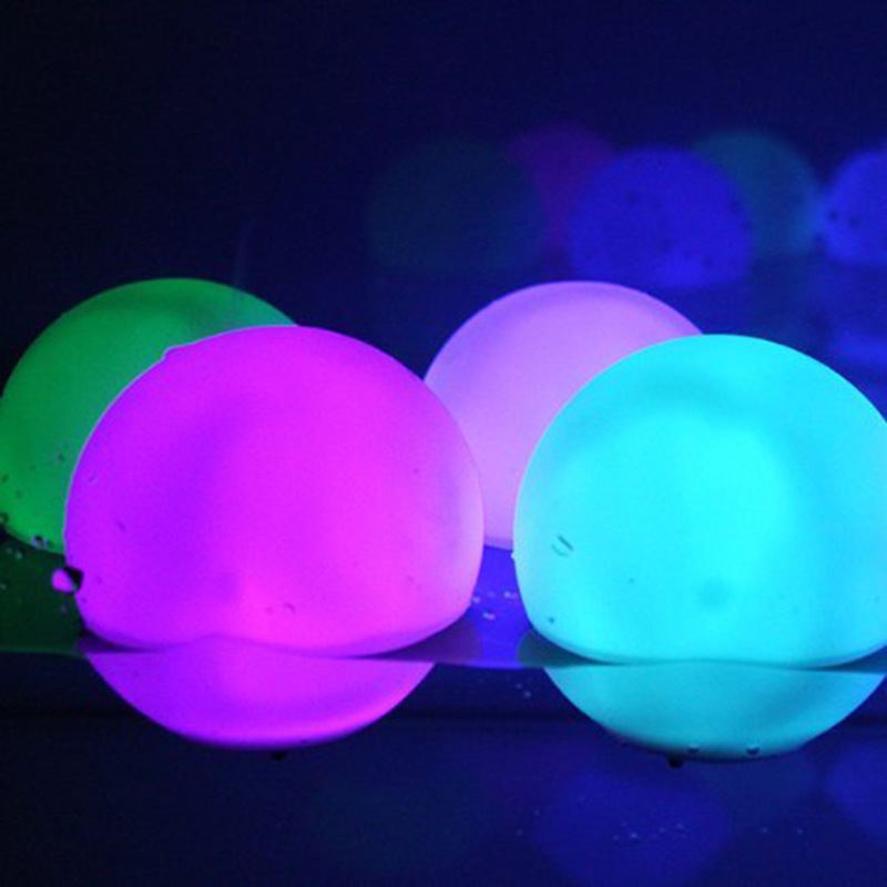 アマゾンスポットインフレータブル発光ボールledフラッシュビーチボール子供水上pvcインフレータブル玩具波球|undefined