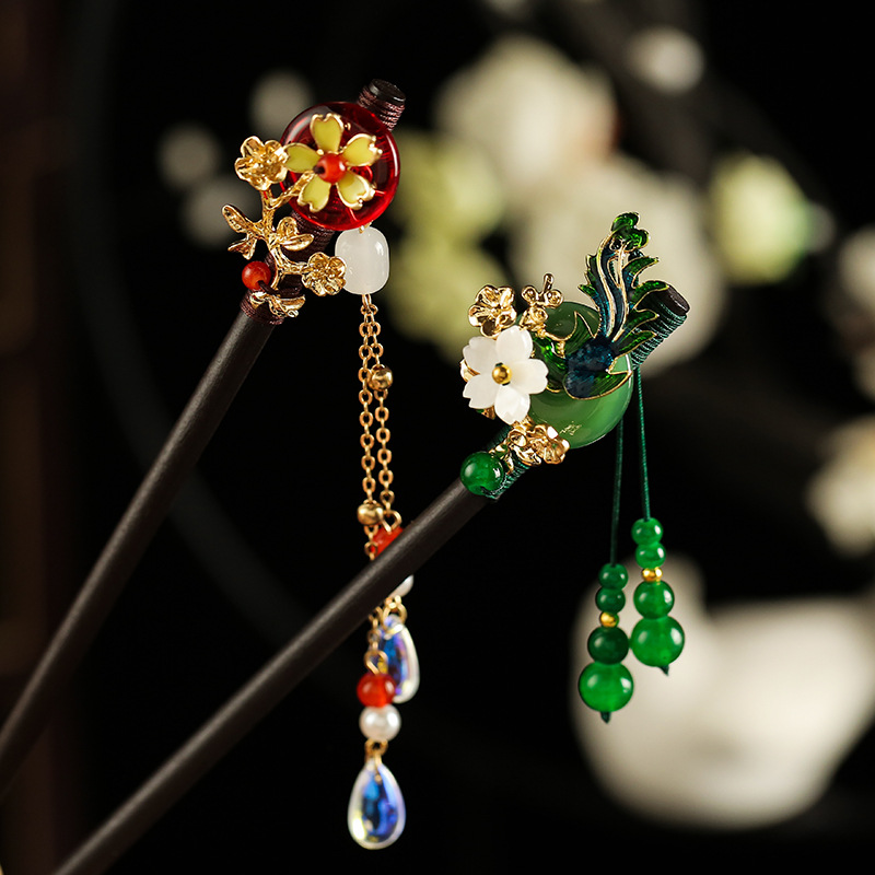 Antique Vintage Imitation Hetian Jade Petal Hairpin Ancient Chinese Clothing Tassel Step Headwear Modern Girl's Hair Hairpin