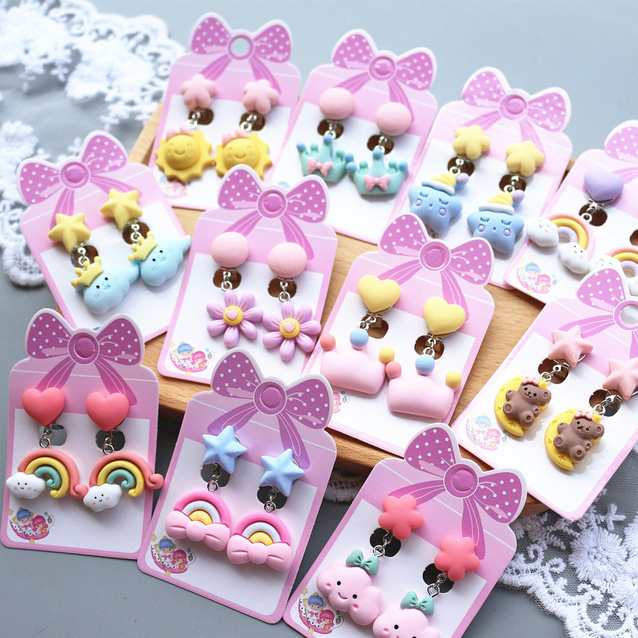 Children's cartoon small fresh ear clip set resin Crown moon rainbow cloud star pendant student earrings wholesale
