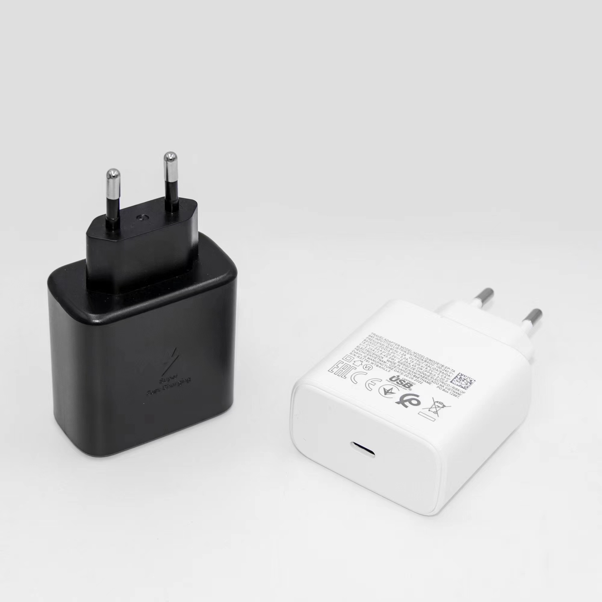 適用三星GalaxyS21S22Ultra手機充電器歐美英規PD45W超級快充電頭