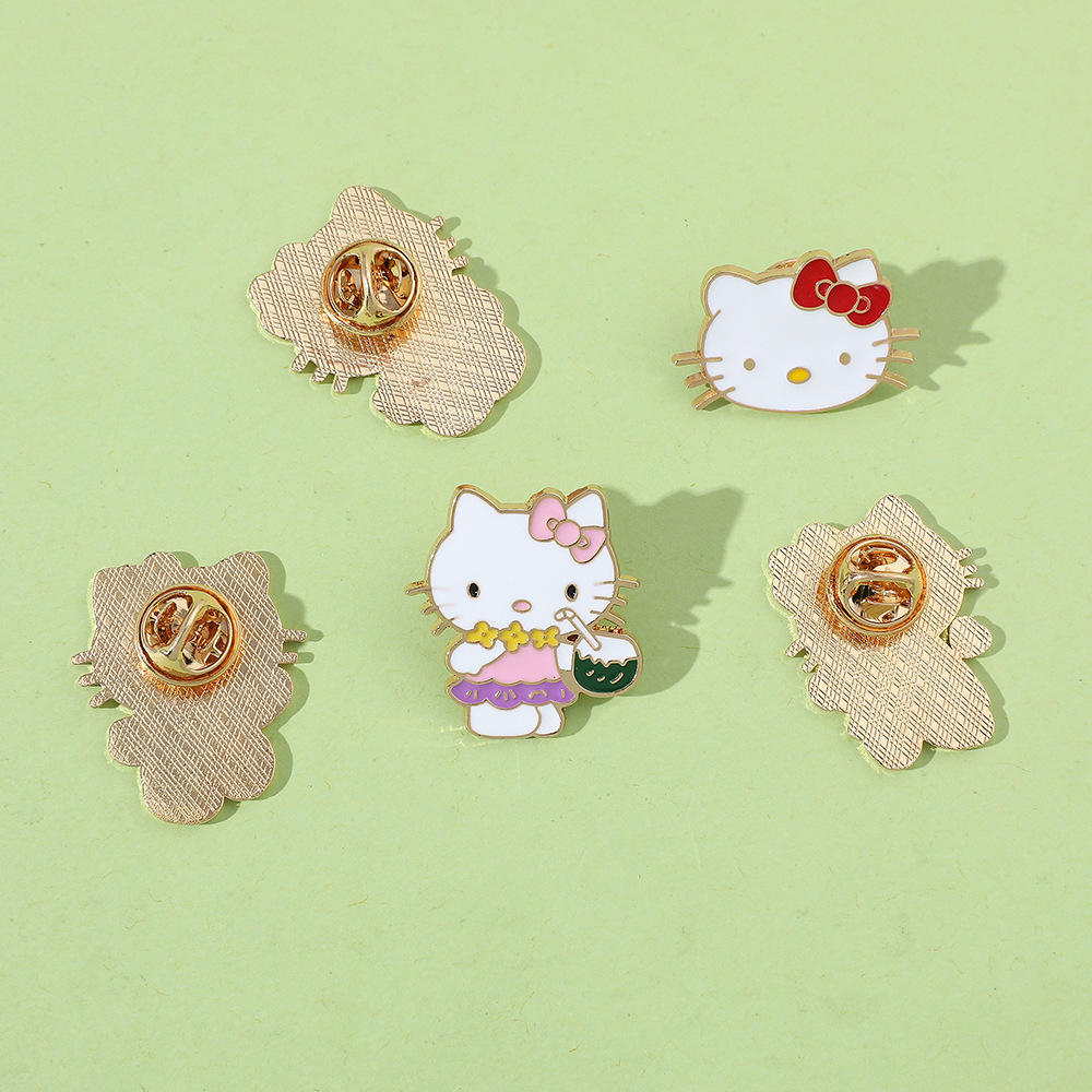 Cute soft cute cat metal badge sweet cartoon Sanrio commemorative badge alloy accessories brooch wholesale