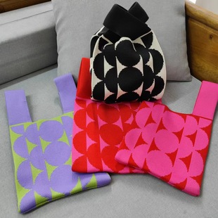 New knitted bag Amazon ebay Korean style wool bag fashion simple shoulder bag triangle vest bag factory