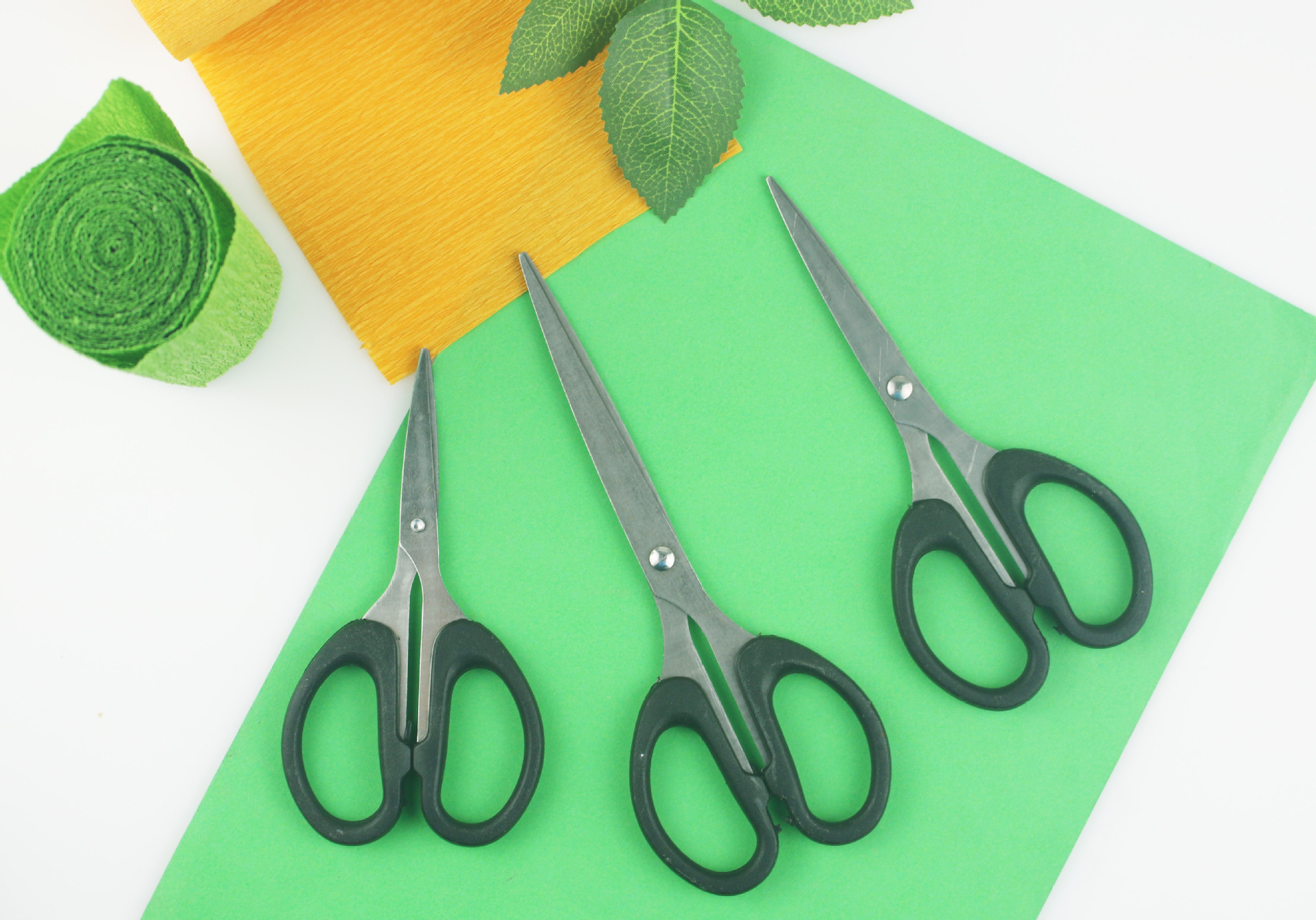 Factory wholesale baby stainless steel handmade scissors student office stationery paper-cut scissors household scissors