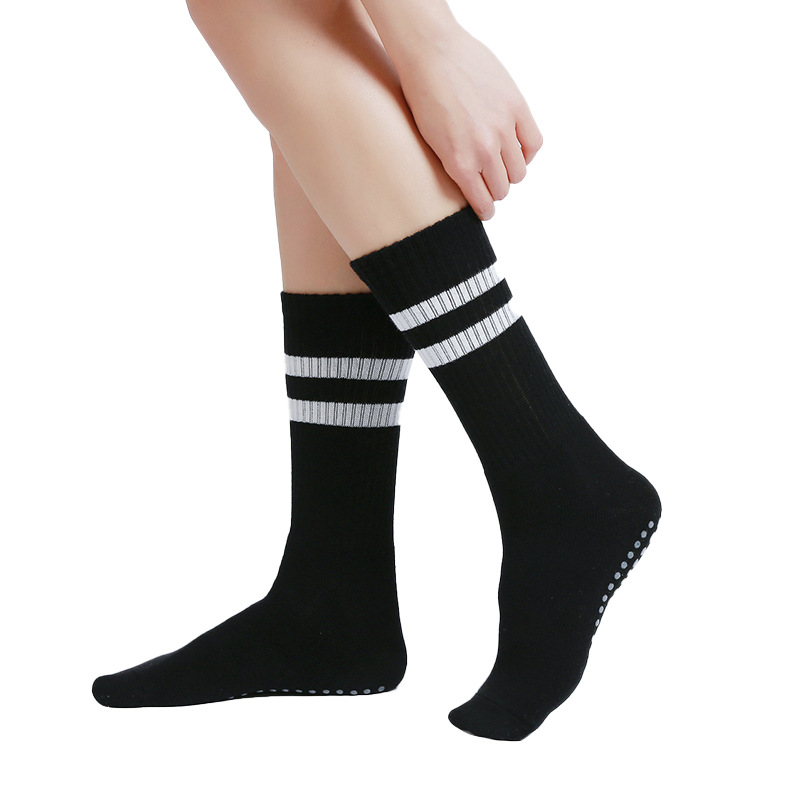 Factory wholesale round head non-slip pressure yoga socks autumn and winter high tube long tube yoga socks Pilates cotton socks