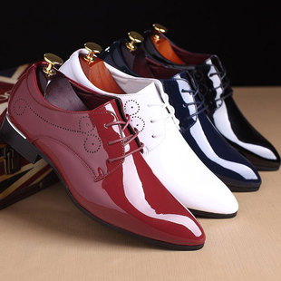 Pointed leather shoes men's business casual shoes British style Korean style fashion hair stylist patent leather bright leather shoes one-piece delivery