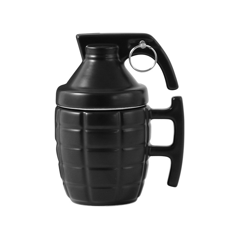 メーカー卸売り個性創意手雷マグカップネット赤はコーヒーカップの異形陶磁器カップを作ります。|undefined