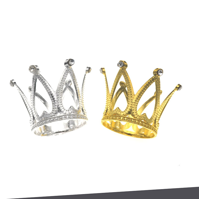 Factory direct supply birthday cake baking decoration zinc alloy children's small round crown mini crown decoration in stock