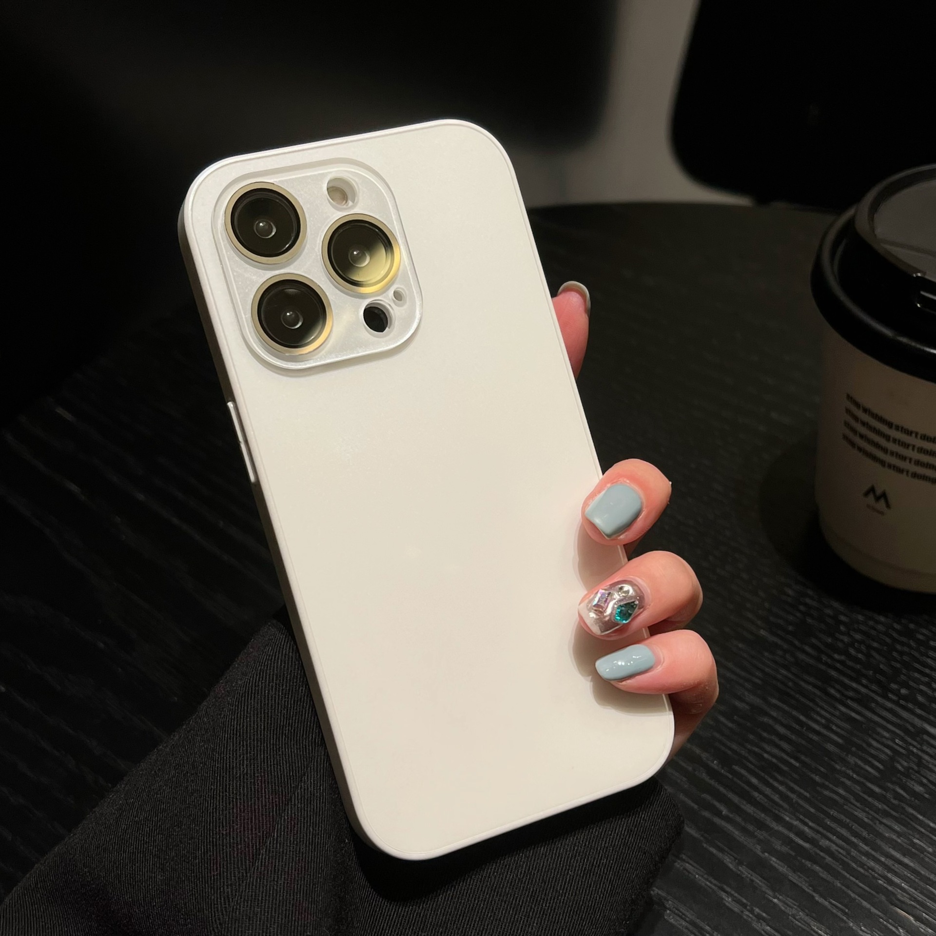 適用蘋果15promax手機殼iPhone14磨砂殼全包13自帶鏡頭膜12保護殼