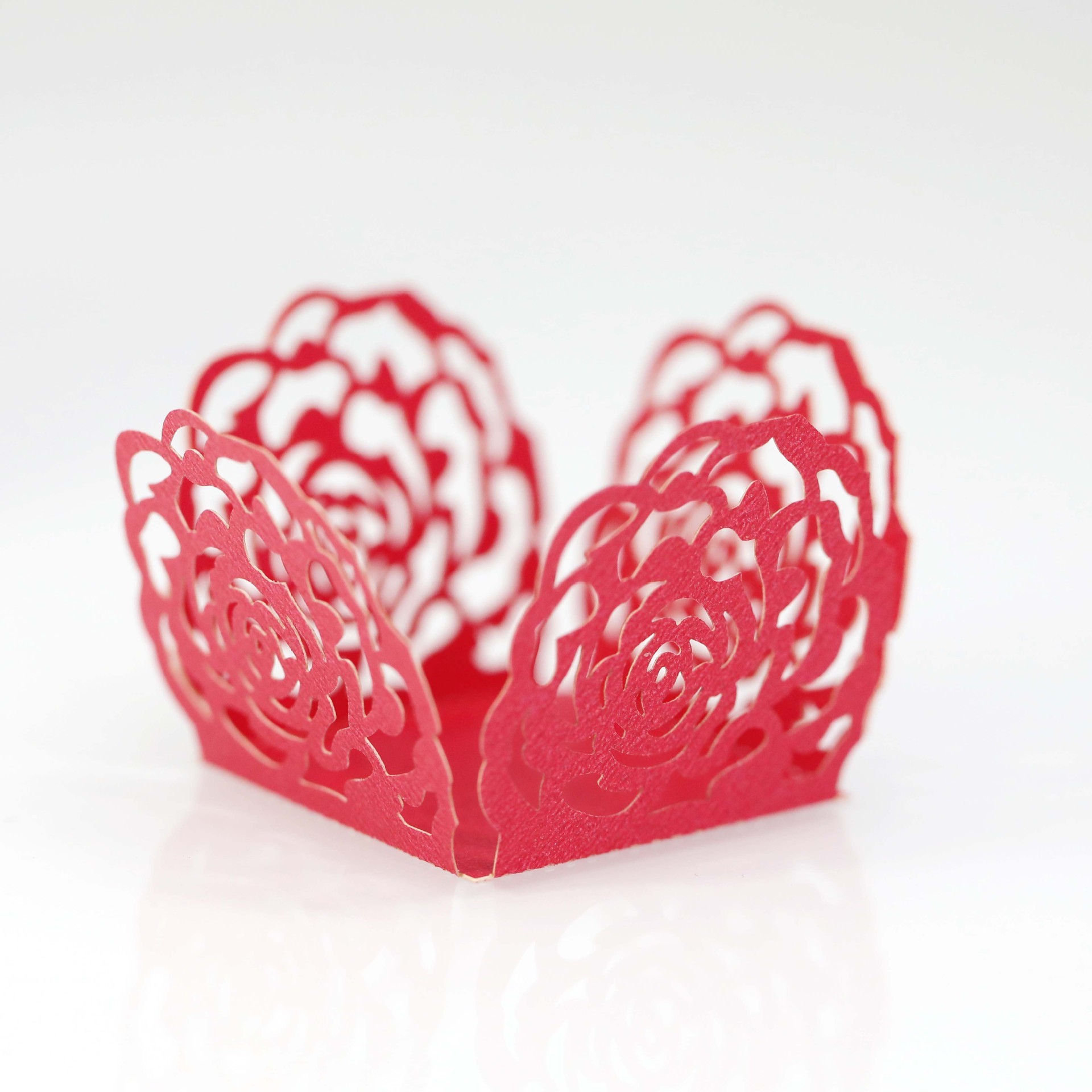 Cross-border in stock Valentine's Day laser hollow decorative paper lace Golden Rose holiday chocolate candy box