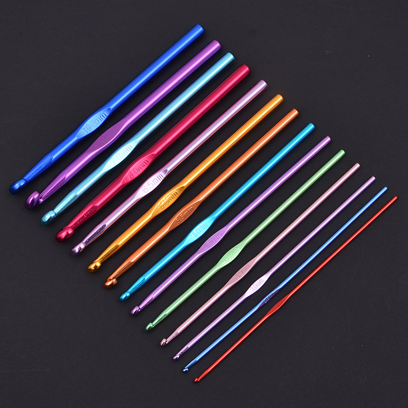 2023 hot selling color alumina single crochet DYI Knitting tools aluminum crochet sweater needle manufacturers in stock
