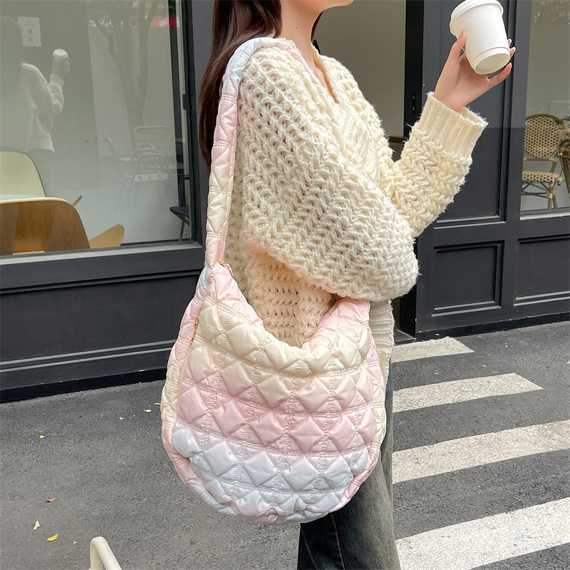 Corea del Sur popular Rosa gradiente nube bolsa mujer plisado abajo bolsa hombro mensajero bolsa casual hombro bolsa moda