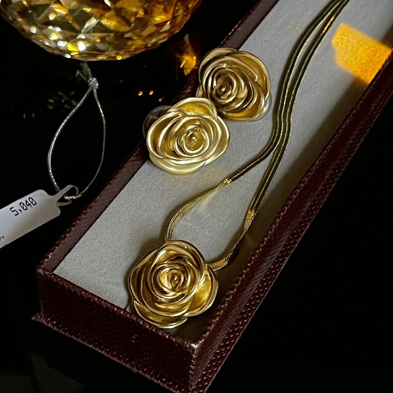 Ancient Chinese style vintage gold rose flower ear clips with retro cool chain set high-quality necklace earrings jewelry