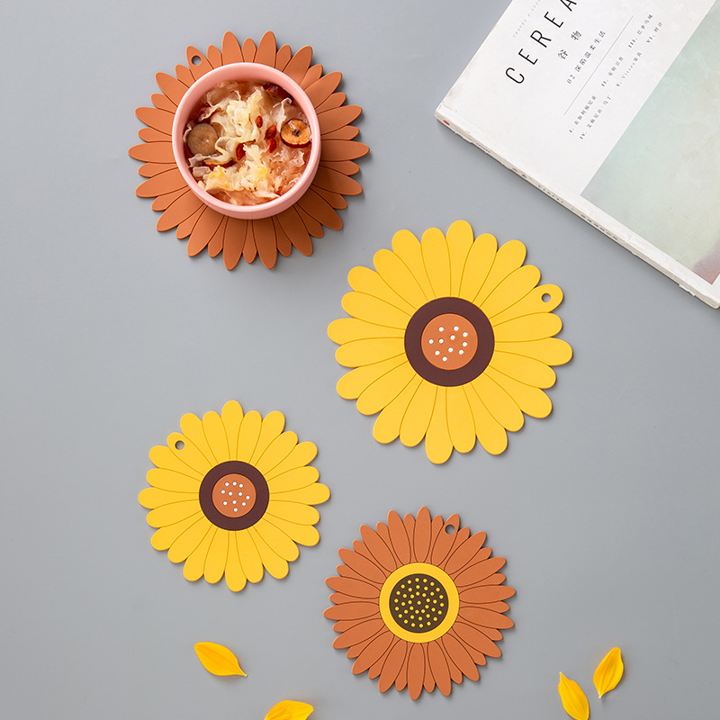 Cute Sunflower Heat Insulation Pad Japanese Style Soft Glue Placemat PVC Coaster Ins Anti-ironing Pad Table Mat Bowl Mat Pot Mat Plate Mat