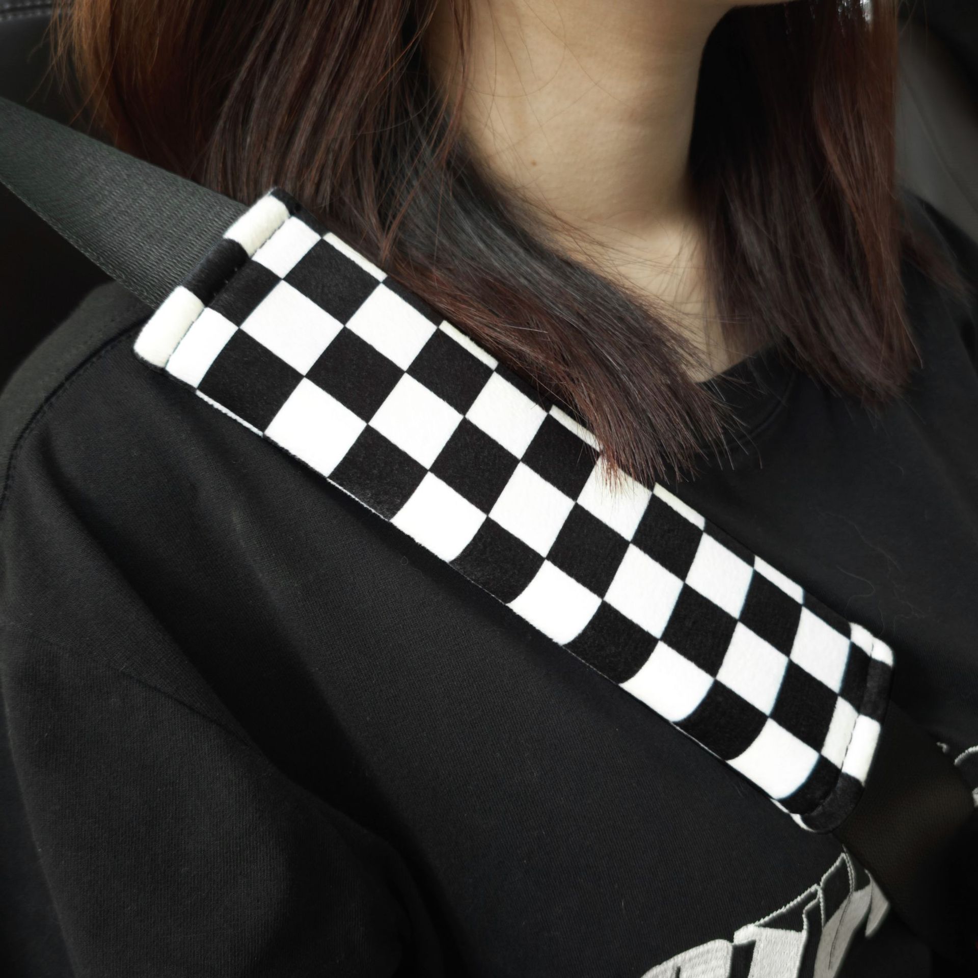 Small Plaid car seat belt shoulder protective cover girls' lengthened plush protective cover anti-tightening neck Four Seasons universal sheath