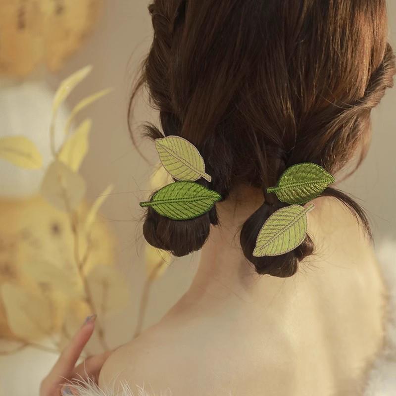 Feuilles brodées ! Épingle à cheveux fraîche ! Pince à frange exquise sur le front Pince à cheveux latérale en feuille de haute qualité Épingle à cheveux cassée_voghion.com