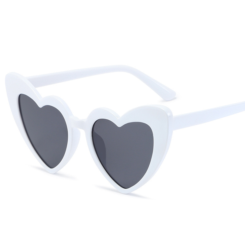 New Fashion Christmas Love Glasses Cute Heart Sunglasses Sunglasses European and American Heart Glasses Fashion Street Shot