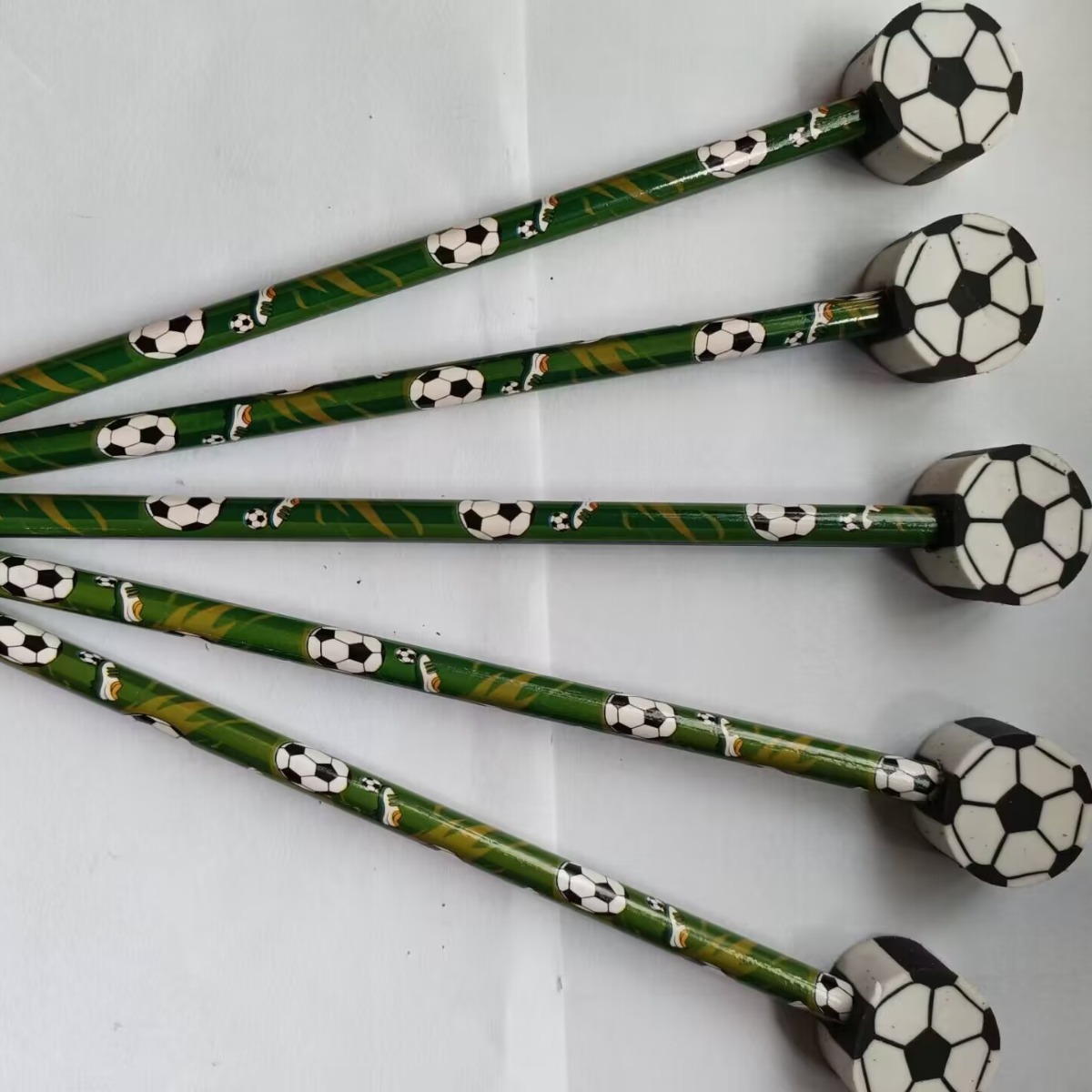 HB pencil cute cartoon football pencil football shape primary school student football environmental protection non-toxic wooden pencil