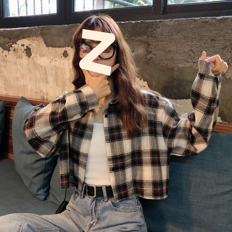 2023 Early Spring Shirt Coat New Women's Design Sense Niche Short Cardigan Hong Kong Style Vintage Plaid Long Sleeve Top