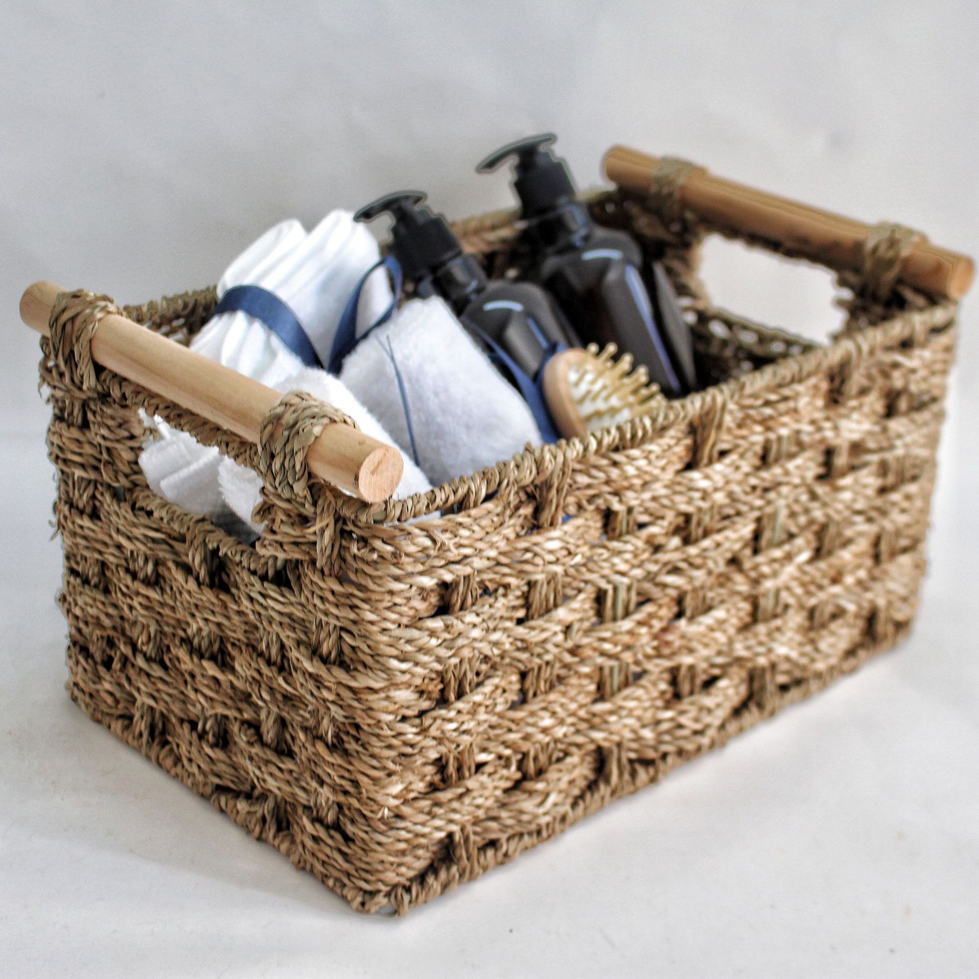 Creative new instant delivery Amazon straw basket sundry storage home water hyacinth desktop storage basket woven basket