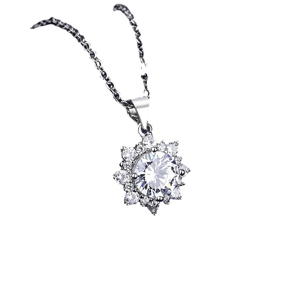 Korean 2023 Fashion Korean Necklace Sunflower Mosang Women's 2 Karat Pendant Diamond High-end Light Luxury Wholesale