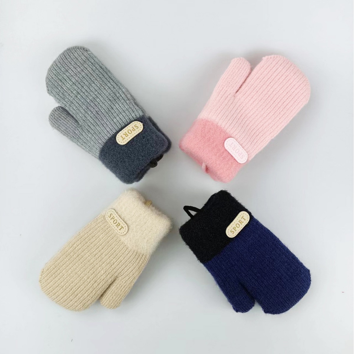Autumn and Winter Children's Gloves Hanging Neck fleece-lined Thickened 4-7 Years Old Baby Outdoor Cold-proof Warm Knitted Gloves