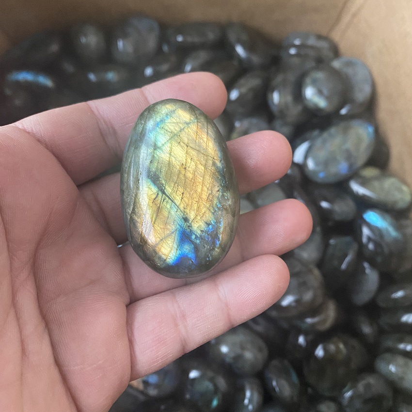 Factory direct natural pull feldspar hand piece blue moonlight stone collection