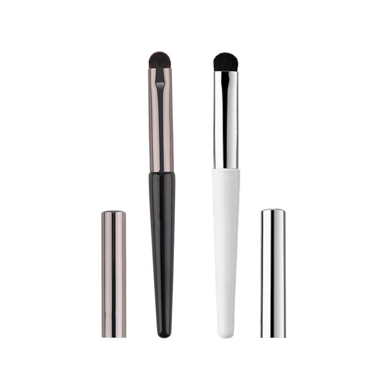 fil931 Wooden Handle Round Head Lip Brush Portable Beauty Makeup Tool small size Makeup Brush with Cover Customization