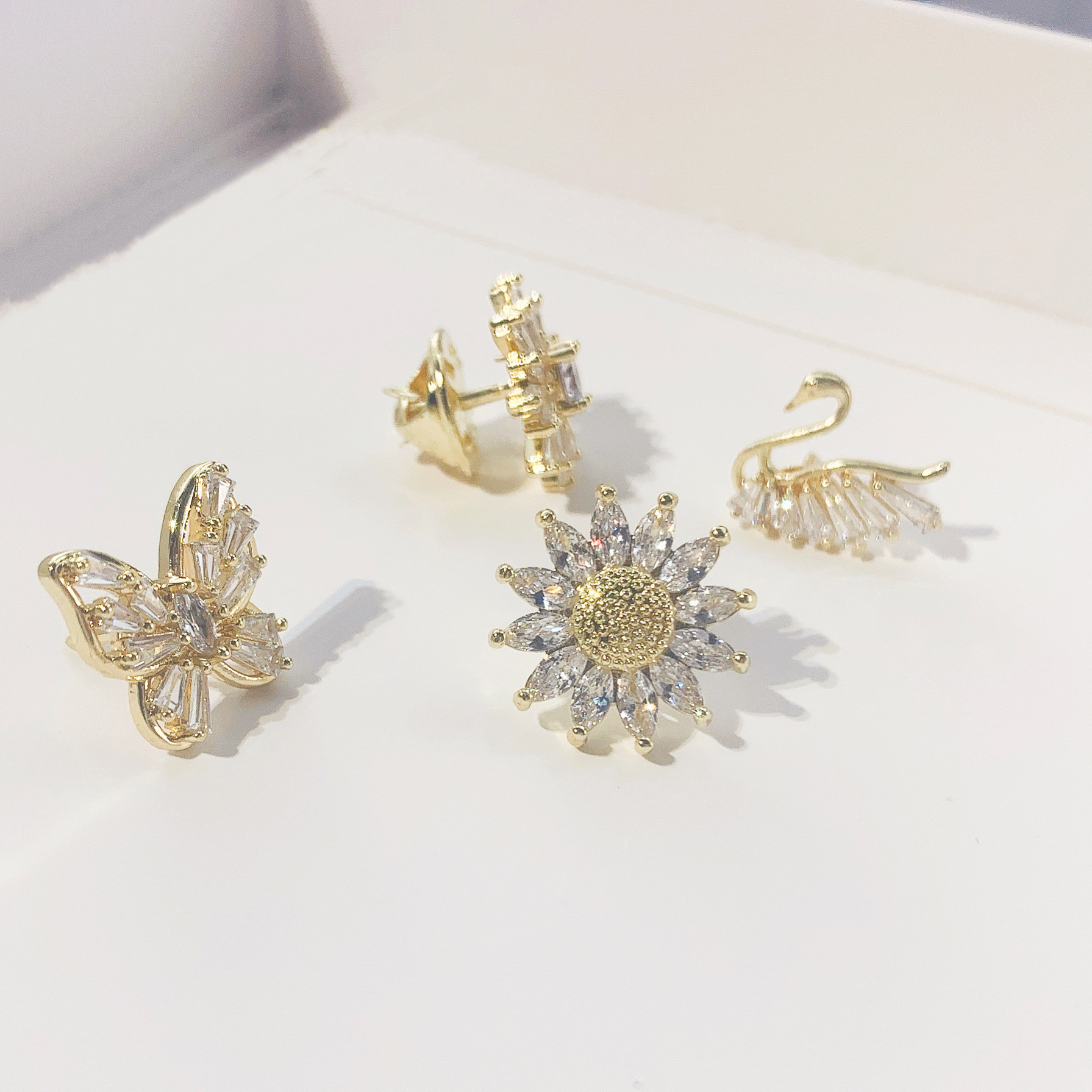 防走光胸針扣可愛日系小領針ins潮個性領口裝飾迷你精緻小號胸花
