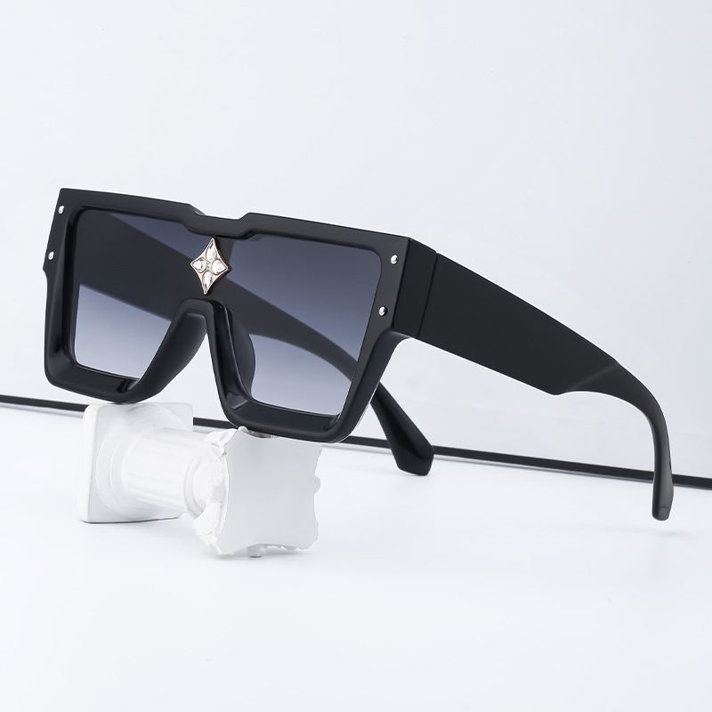European and American millionaire large-frame sunglasses women's 2022 new one-piece online red sunglasses women's tide sunglasses
