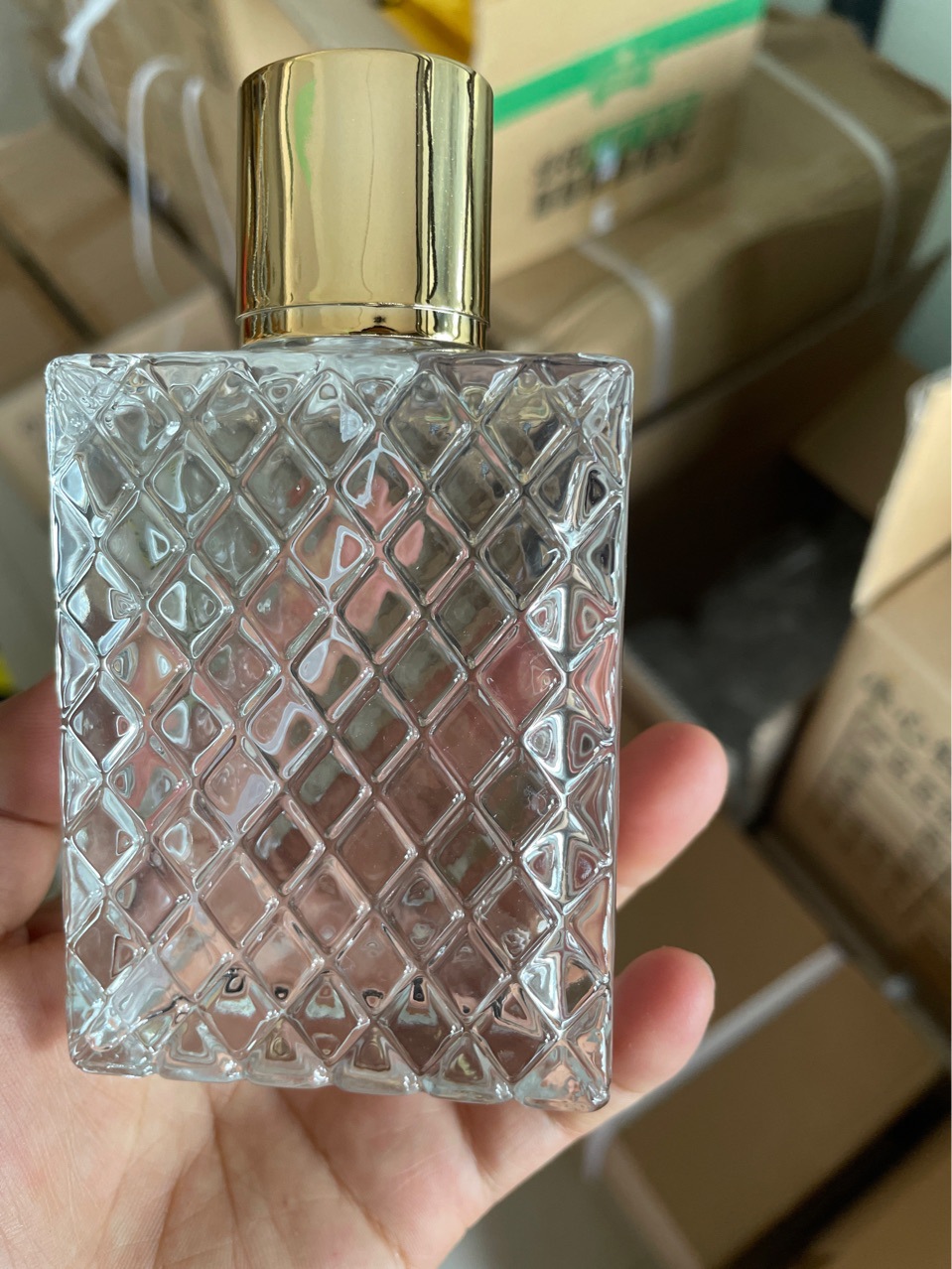 Spot 100ml grid thick glass spray bottle prismatic perfume bottle square makeup empty bottle