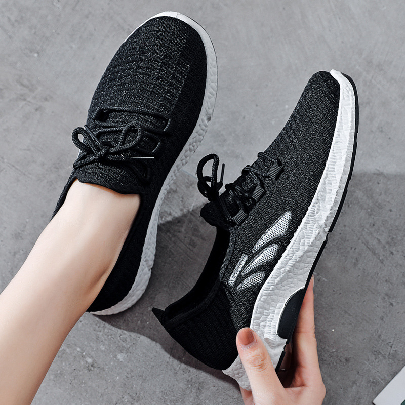 Women's sneakers 2023 Summer new mother shoes women's casual walking shoes running fly woven shoes a generation of hair