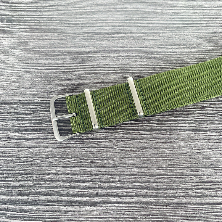 Sports Outdoor Watch Band Waterproof Sweat-proof NATO Soft Canvas Hand Ring Band Men's Cloth Watch Band 22mm