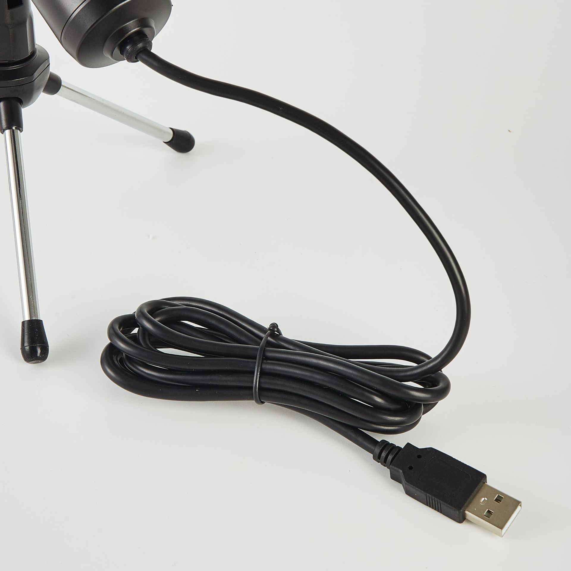 Condenser microphone heart-shaped pointing karaoke live singing microphone USB game microphone recording condenser microphone