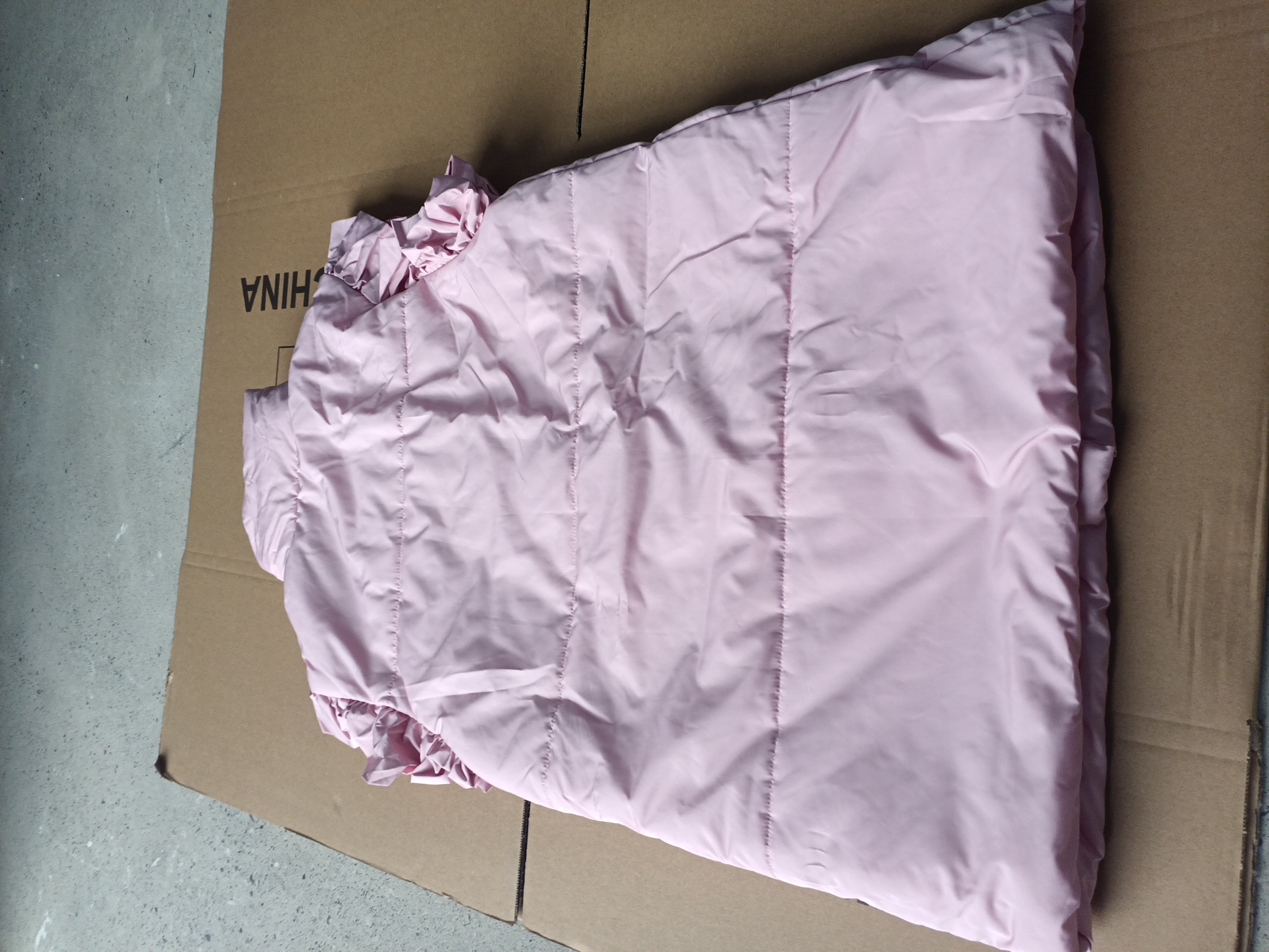 Grenzüberschreitende europäische und amerikanische Herbst- und Winterneuheiten mit lockerer Tasche und Baumwollpolsterung, fliegende Ärmel, elegante Weste, Stehkragen, Mode, Einreiher_voghion.com