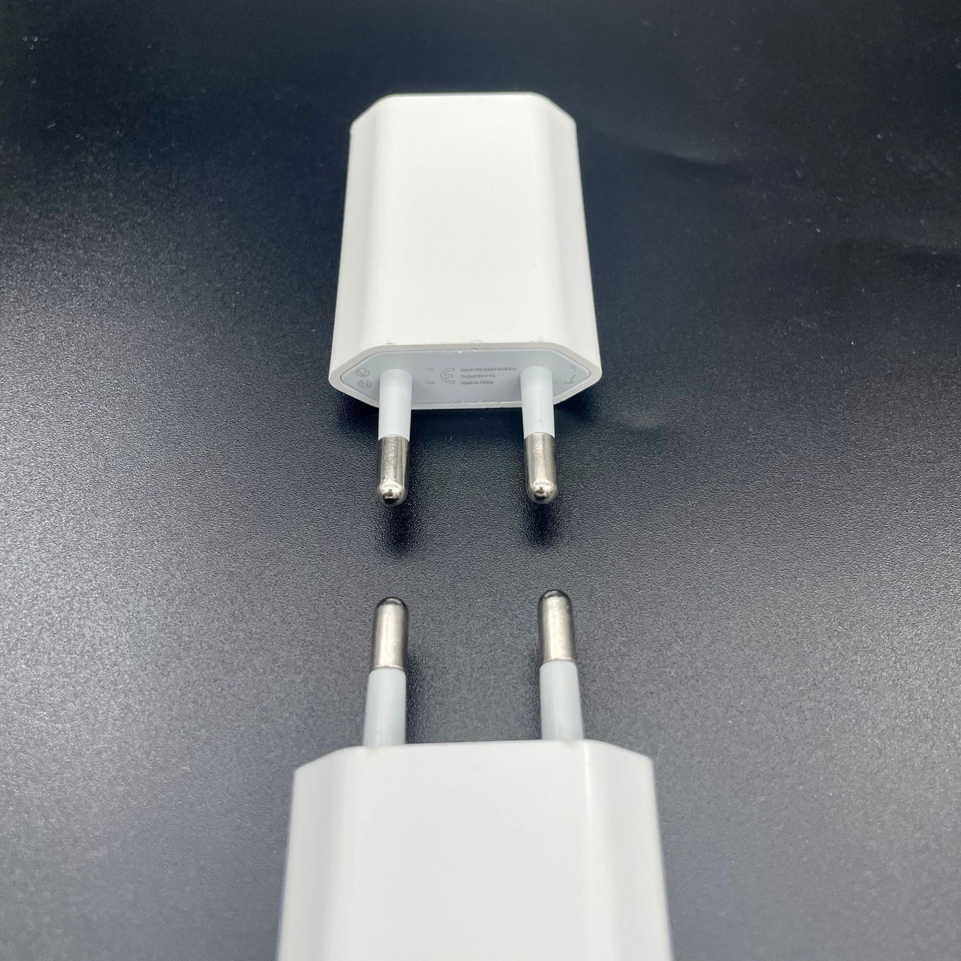 4 Generation European standard mobile phone charger charging head wholesale 5V1A European standard USB universal power adapter source factory
