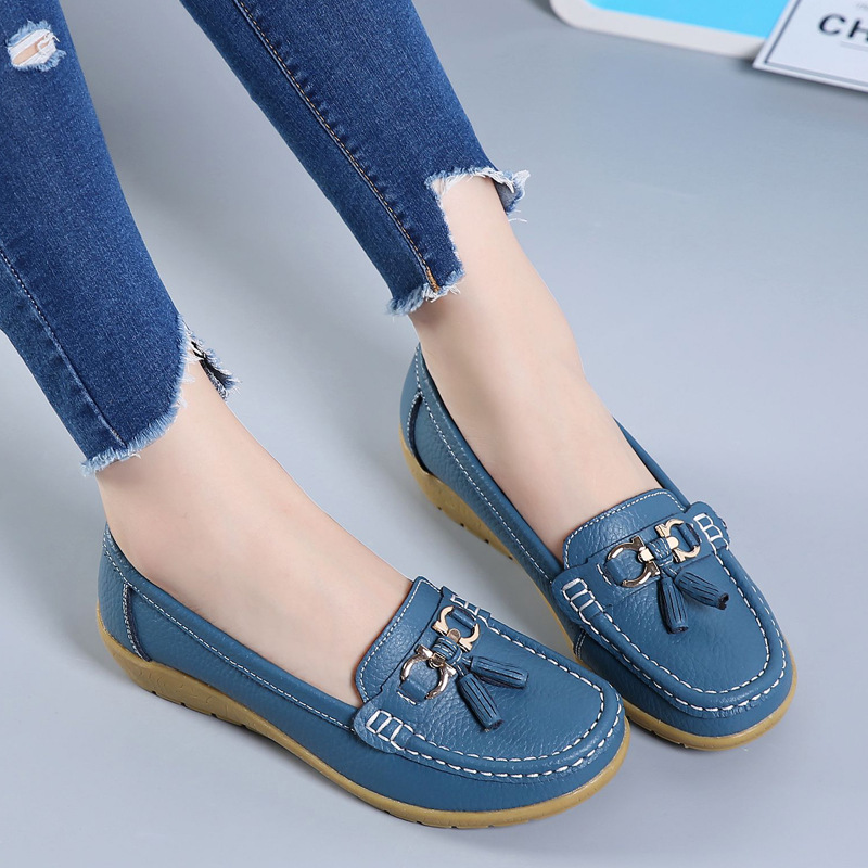 Cross-border Large Size Genuine Leather Single Shoes Flat Bean Shoes Flat Heeled Soft Sole Casual Shoes for Middle-aged and Elderly Foreign Trade Hot-selling Moms Shoes